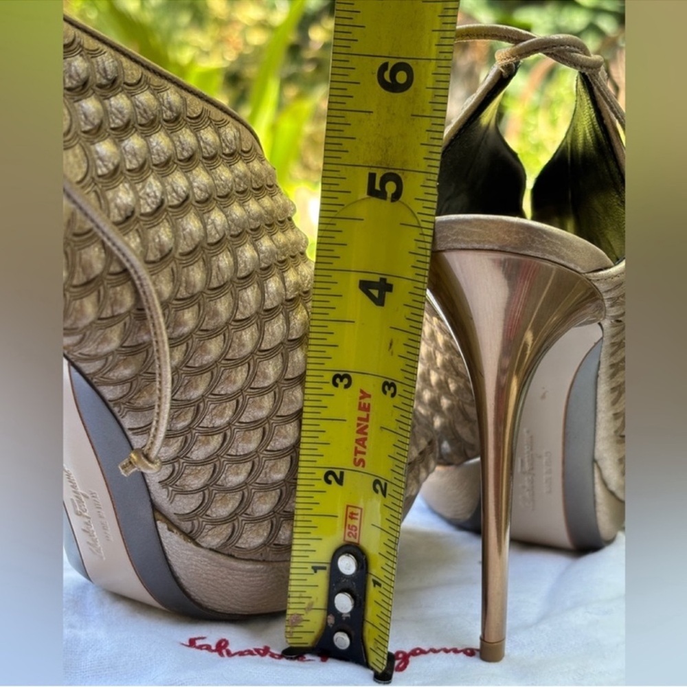 NWOT Salvatore Ferragamo python metallic embossed… - image 9